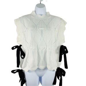 37 Orchard Elegant White Knit Sweater Vest with Black Bow Ribbon Accents SzM